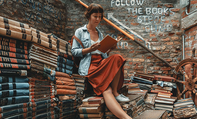 Lady reading book