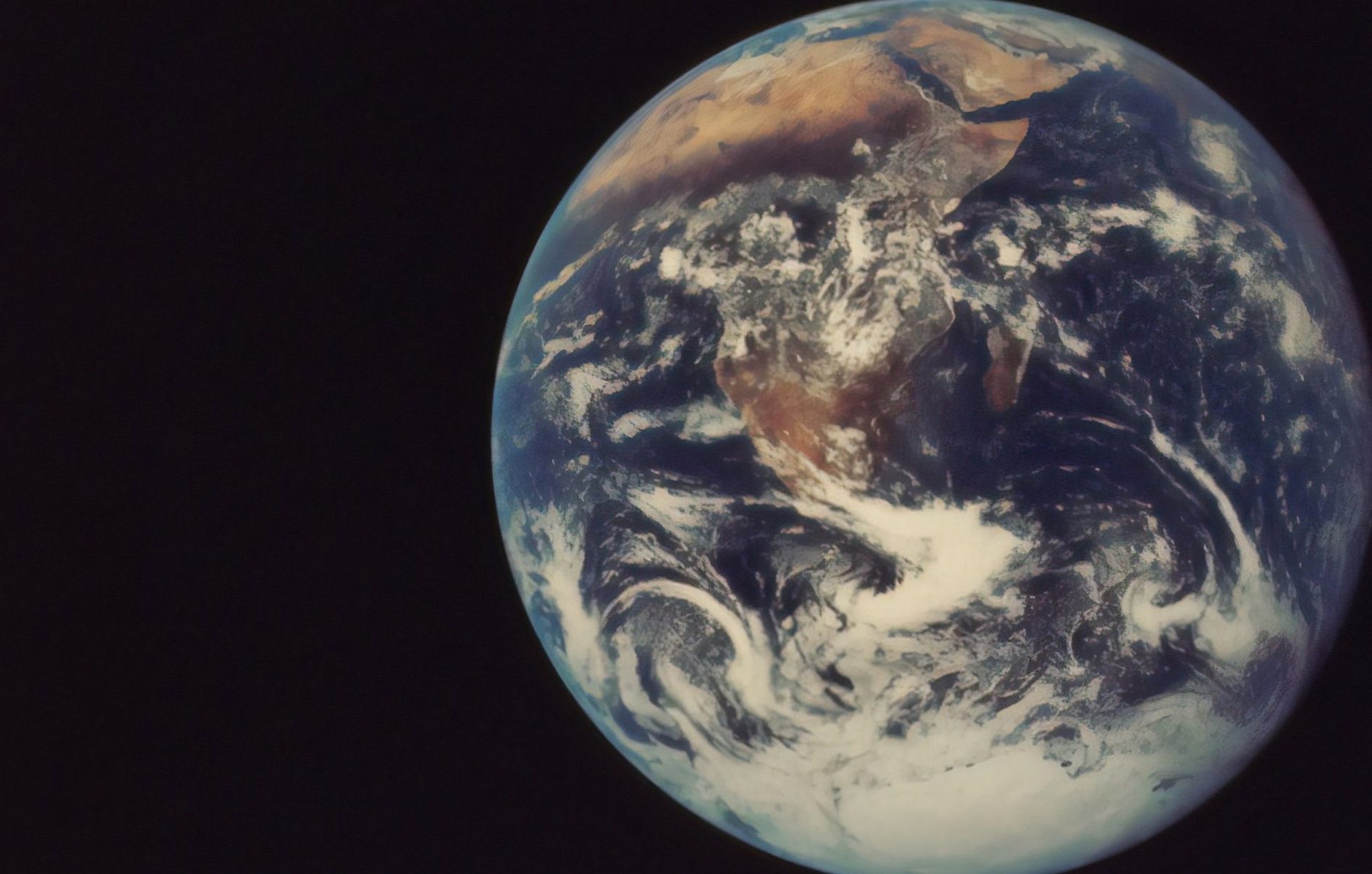 the earth as seen from space from apollo17